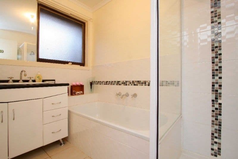 23 Jacaranda Drive, MILL PARK VIC 3082, Mill Park - Thumbnail 5