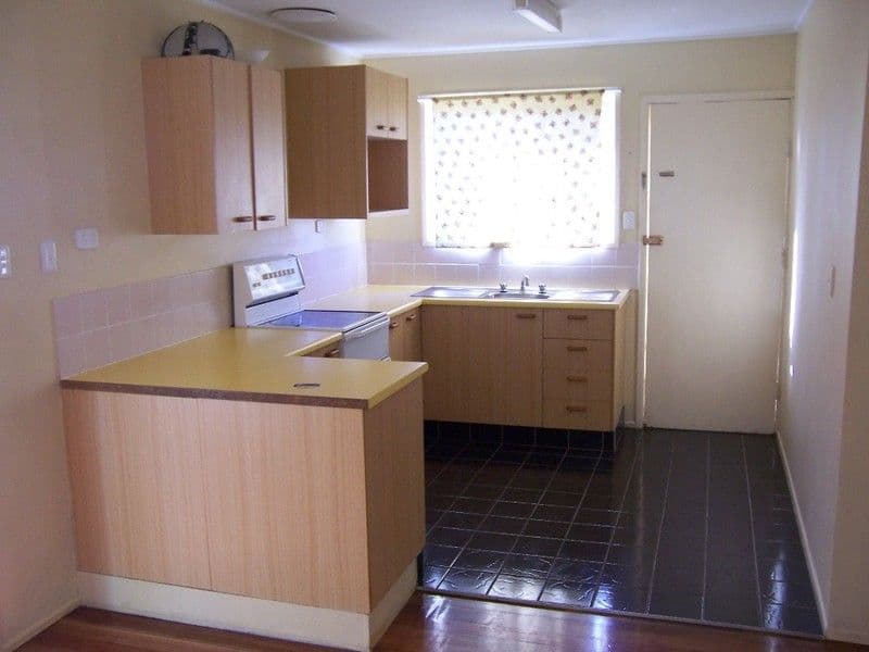 21 Brownvale Street, LOGAN CENTRAL QLD 4114, Logan Central - Thumbnail 2
