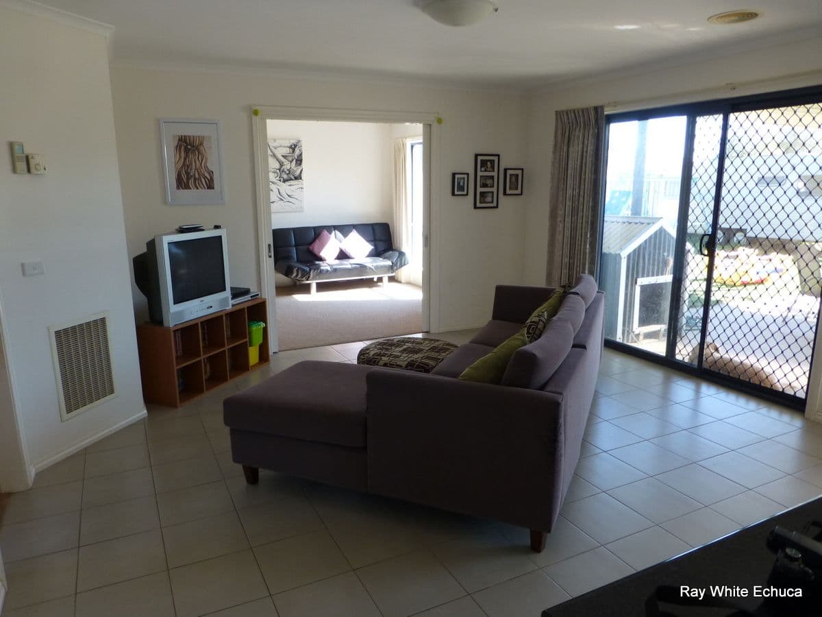 6 Yeovil Court, ECHUCA VIC 3564, Echuca - Thumbnail 3