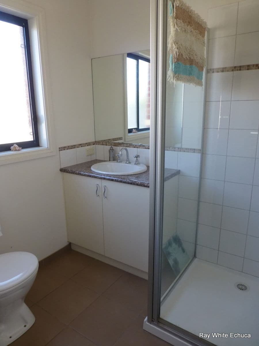 6 Yeovil Court, ECHUCA VIC 3564, Echuca - Thumbnail 7