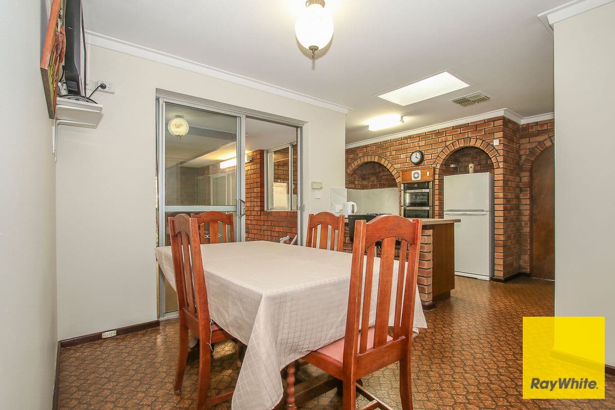 14 Mahonia Way, Forrestfield WA 6058, Forrestfield - Thumbnail 4