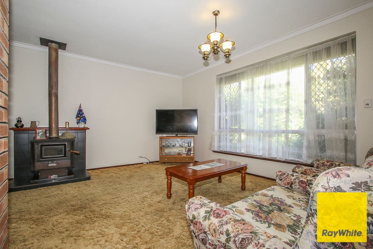 14 Mahonia Way, Forrestfield WA 6058, Forrestfield - Thumbnail 6