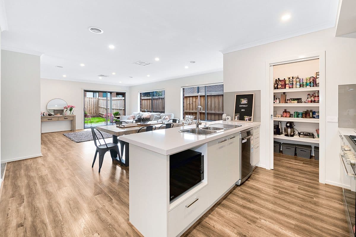 56 Hartleigh Street, Clyde VIC 3978, Clyde - Thumbnail 6