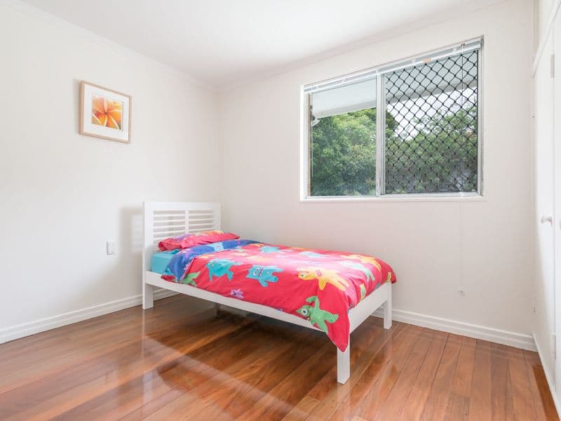 3 Olroy Street, HOLLAND PARK QLD 4121, Holland Park - Thumbnail 7