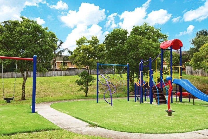 8 Scarborough Close, WEST PENNANT HILLS NSW 2125, West Pennant Hills - Thumbnail 4