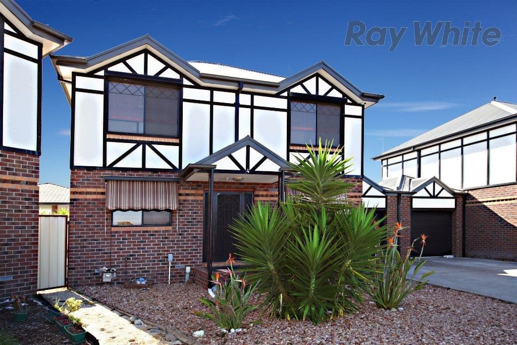 10 Windle Court, Point Cook VIC 3030, Point Cook - Image 1