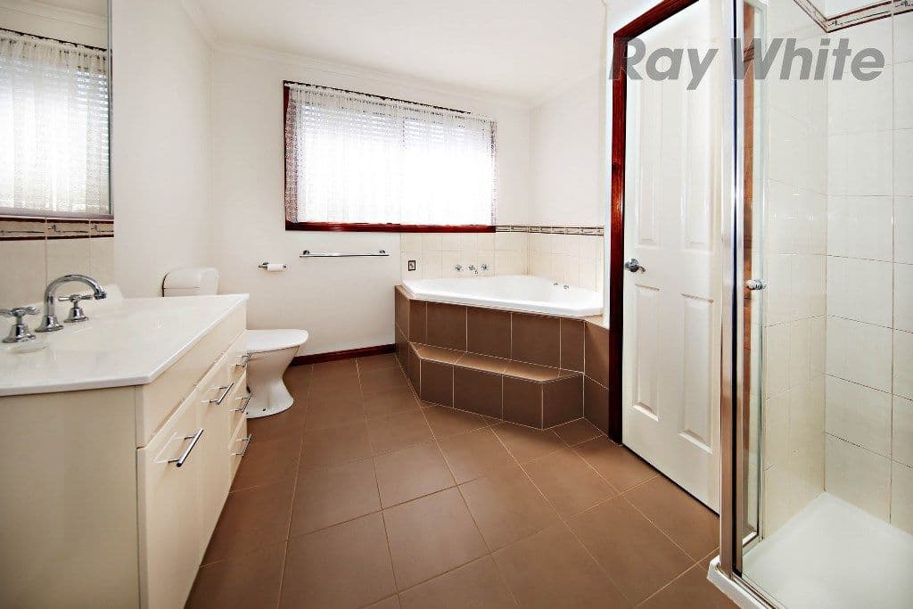 10 Windle Court, Point Cook VIC 3030, Point Cook - Thumbnail 6