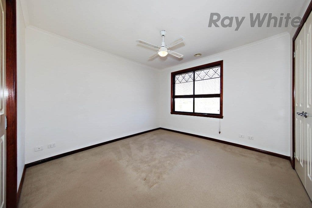 10 Windle Court, Point Cook VIC 3030, Point Cook - Thumbnail 8