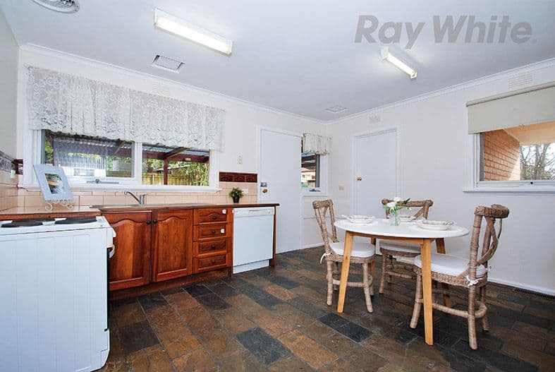 37 TAYLORS Road, Croydon VIC 3136, Croydon - Thumbnail 5