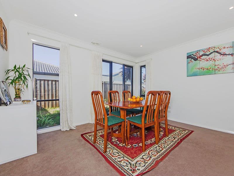 15 Regent Close, BURNSIDE HEIGHTS VIC 3023, Burnside Heights - Thumbnail 5