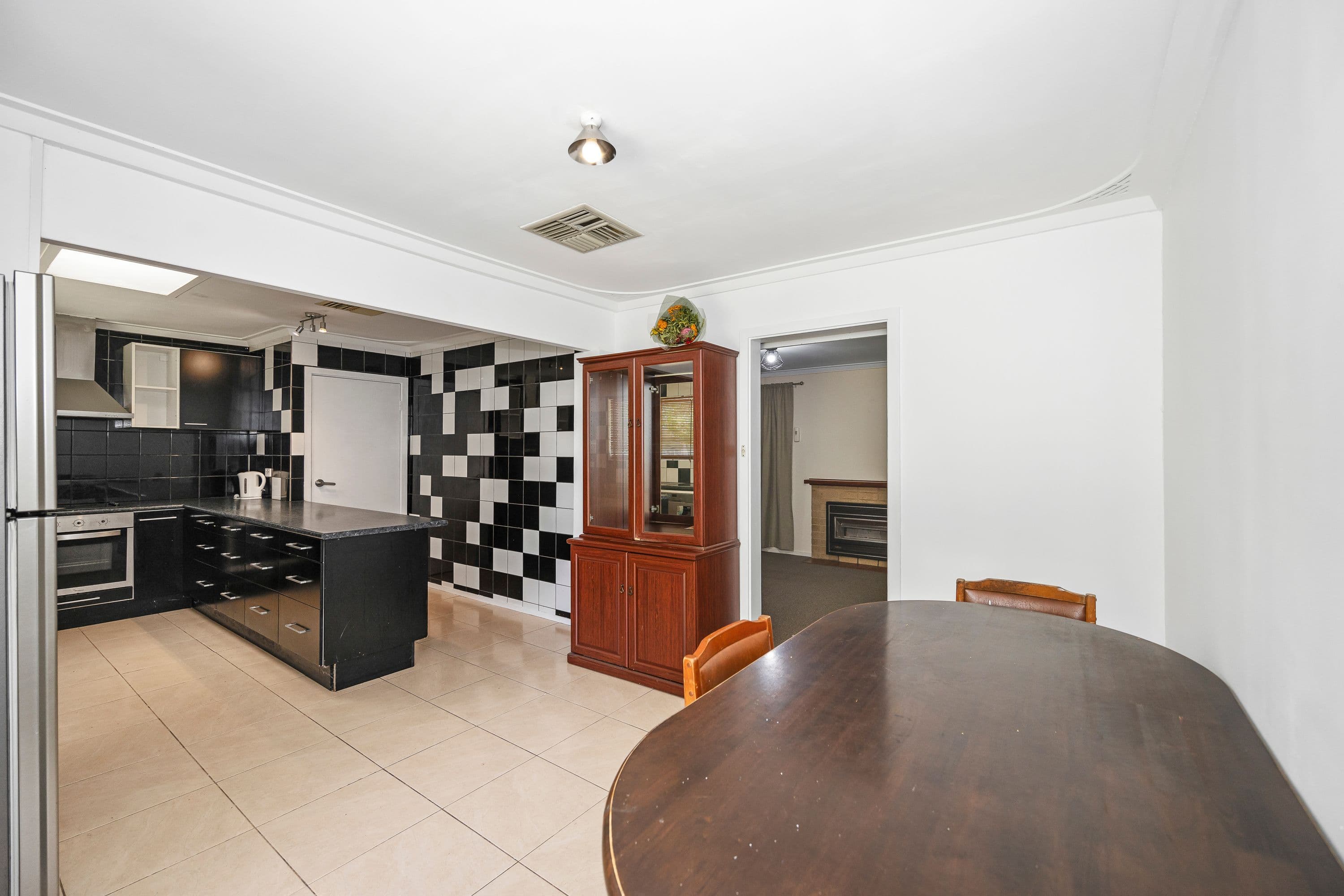 32 Kennett Street, Maddington WA 6109, Maddington - Thumbnail 5
