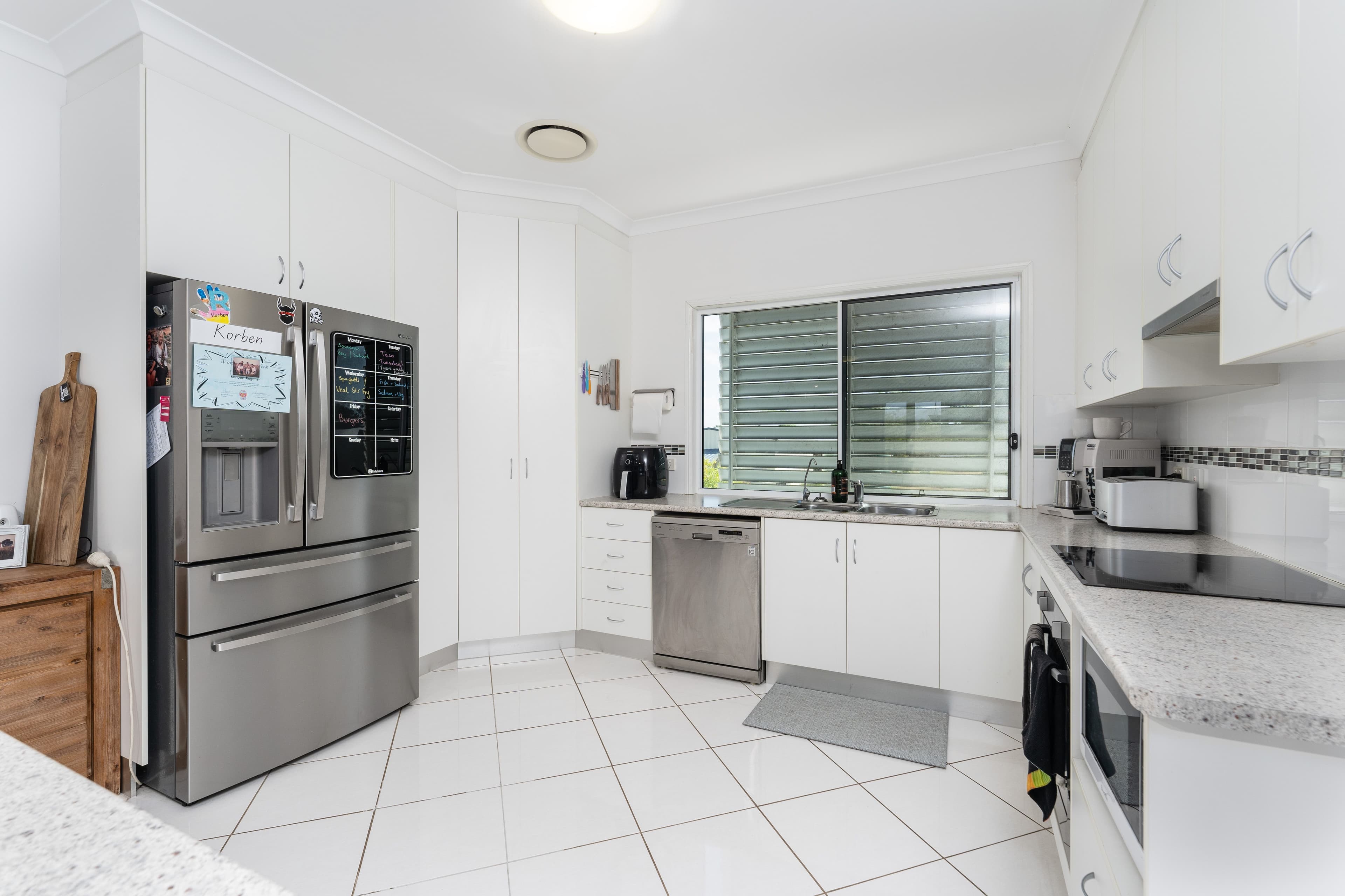 15 Banyula Close, Emerald QLD 4720, Emerald - Thumbnail 3