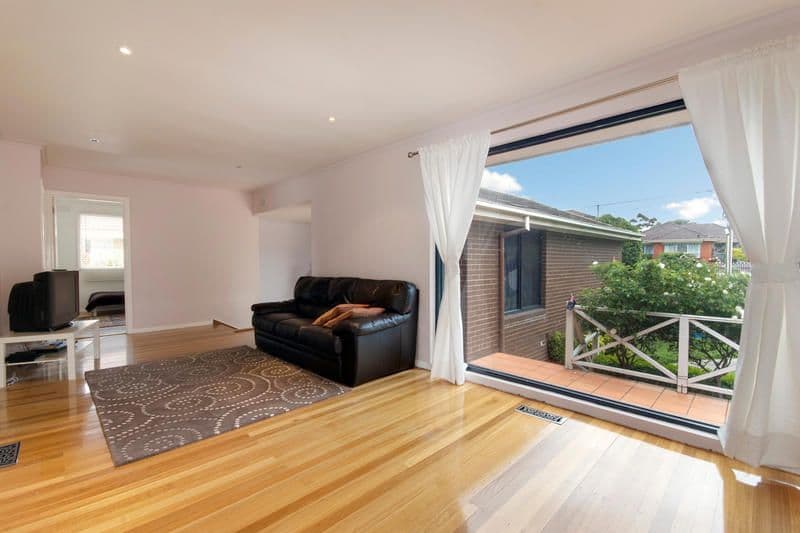 6 Tylden Court, MENTONE VIC 3194, Mentone - Thumbnail 2