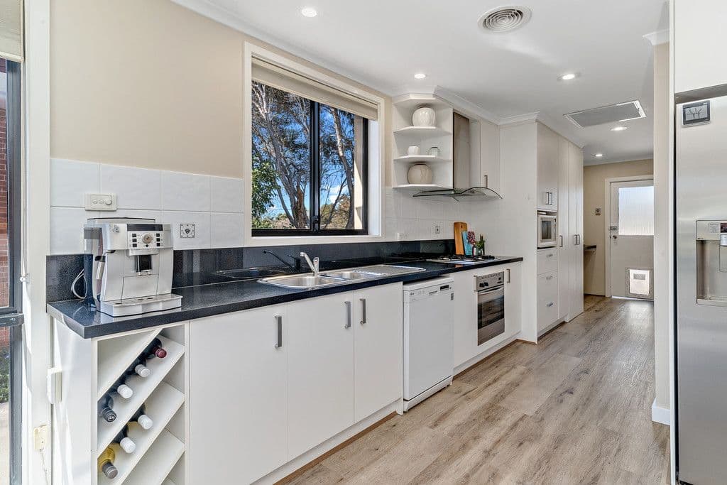 4 Molloy Crescent, Cook ACT 2614, Cook - Thumbnail 4