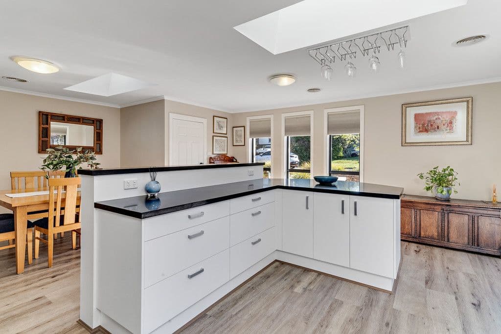 4 Molloy Crescent, Cook ACT 2614, Cook - Thumbnail 5