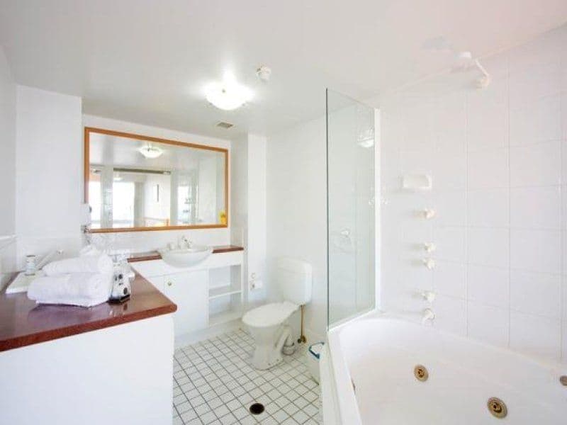 210 Surf Parade, SURFERS PARADISE QLD 4217, Surfers Paradise - Thumbnail 8