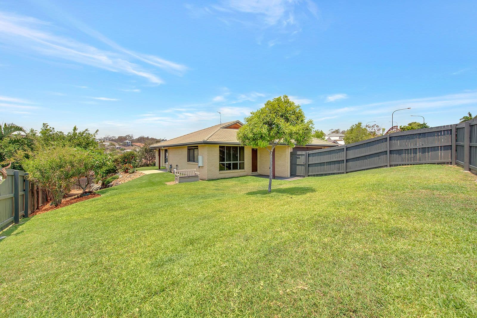 121 Emmadale Drive, New Auckland QLD 4680, New Auckland - Thumbnail 3