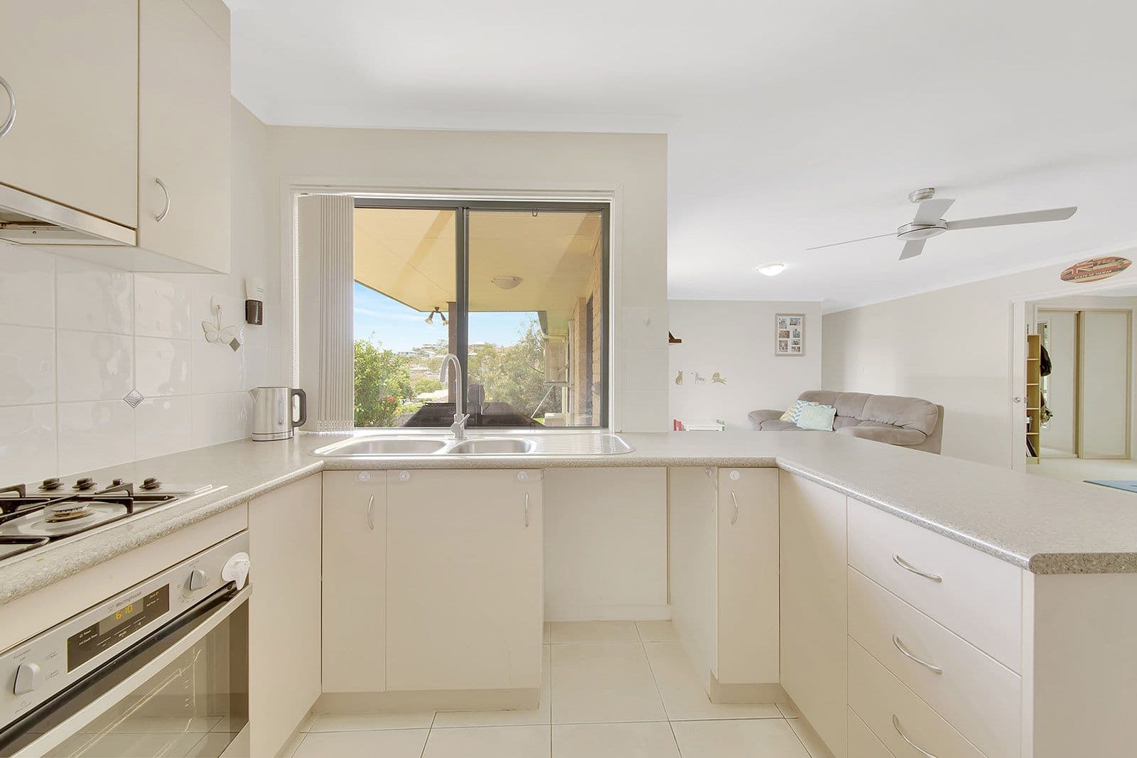 121 Emmadale Drive, New Auckland QLD 4680, New Auckland - Thumbnail 8