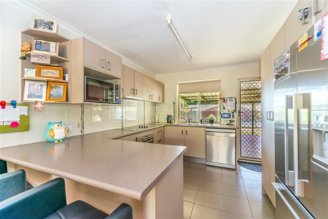 19 Artists Avenue, Oxenford QLD 4210, Oxenford - Thumbnail 3