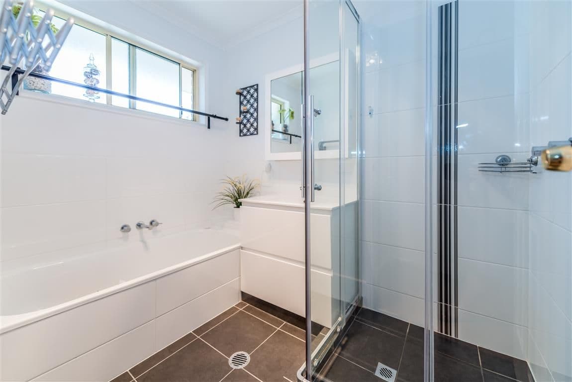 19 Artists Avenue, Oxenford QLD 4210, Oxenford - Thumbnail 5