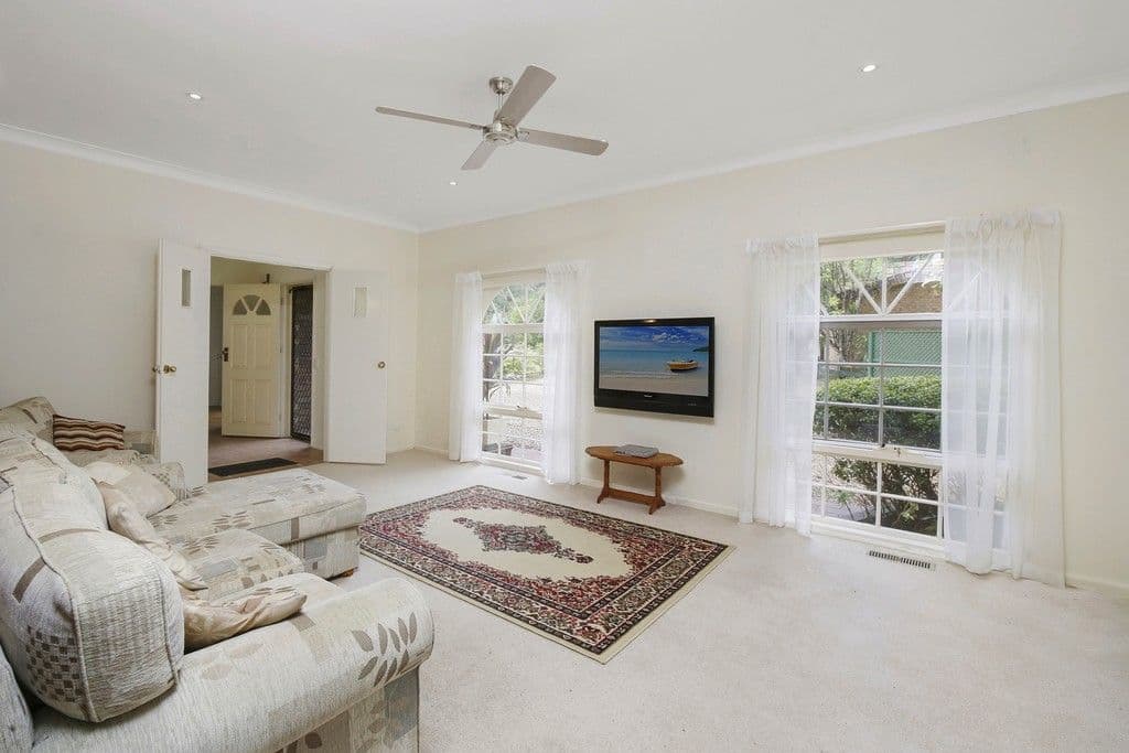 33 Calantha Drive, Wyoming - Thumbnail 4
