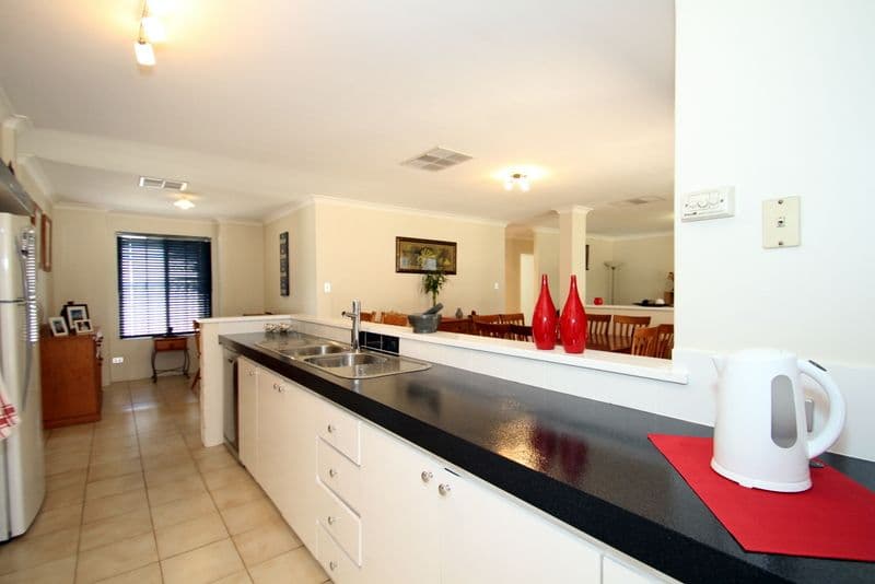 47 Skottowe Parkway, PARMELIA WA 6167, Parmelia - Thumbnail 2
