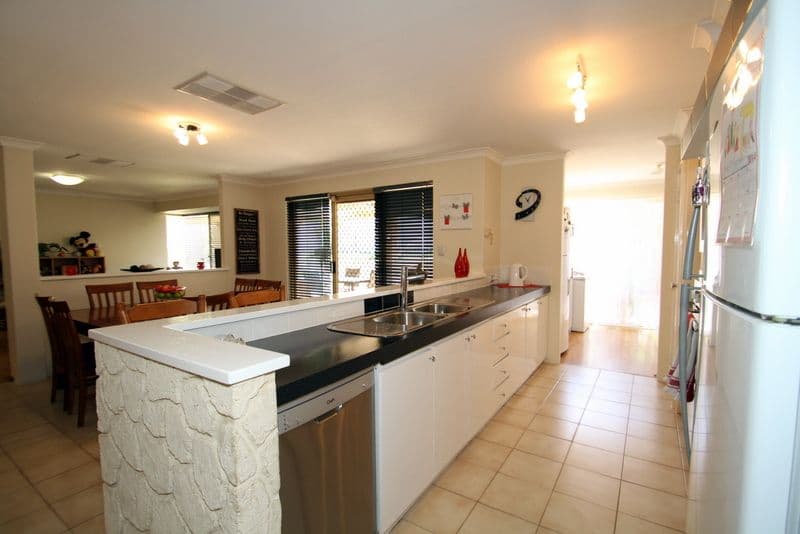 47 Skottowe Parkway, PARMELIA WA 6167, Parmelia - Thumbnail 4