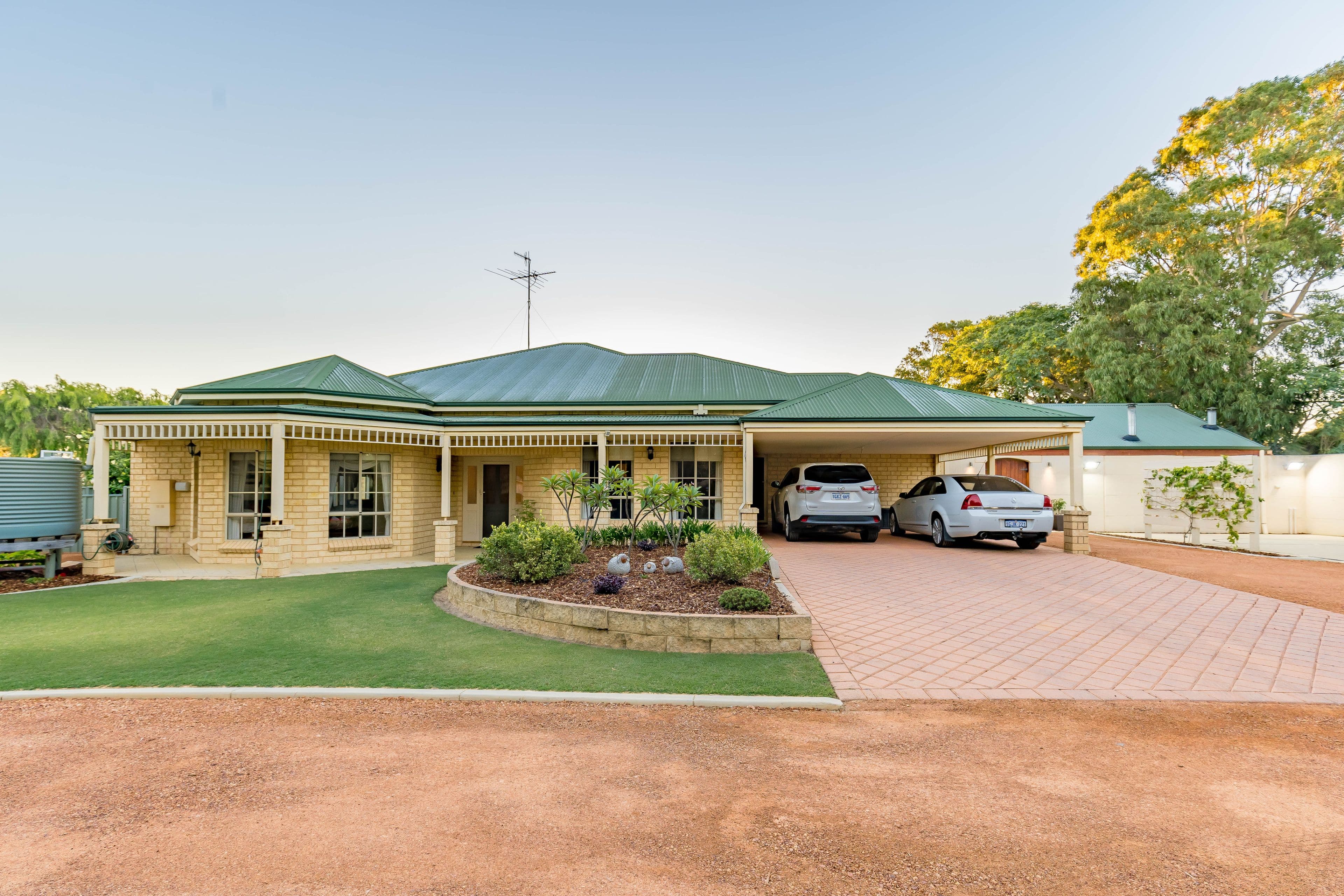 8 Silverton Crescent, Erskine WA 6210, Erskine - Thumbnail 2