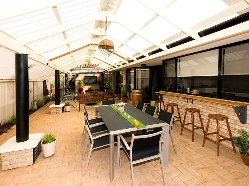 2 Lacombe Court, CANNING VALE WA 6155, Canning Vale - Thumbnail 4
