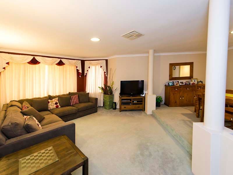 2 Lacombe Court, CANNING VALE WA 6155, Canning Vale - Thumbnail 7