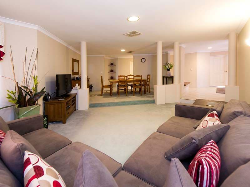 2 Lacombe Court, CANNING VALE WA 6155, Canning Vale - Thumbnail 8