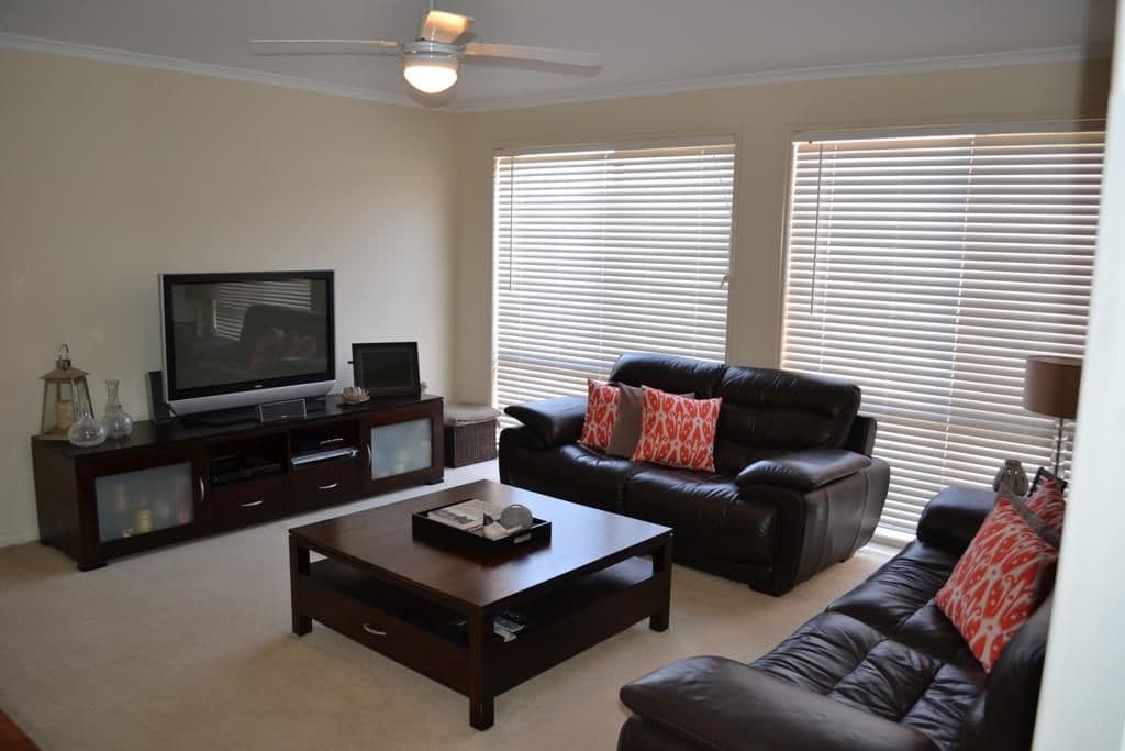 33 Burge Drive, SUNBURY VIC 3429, Sunbury - Thumbnail 3