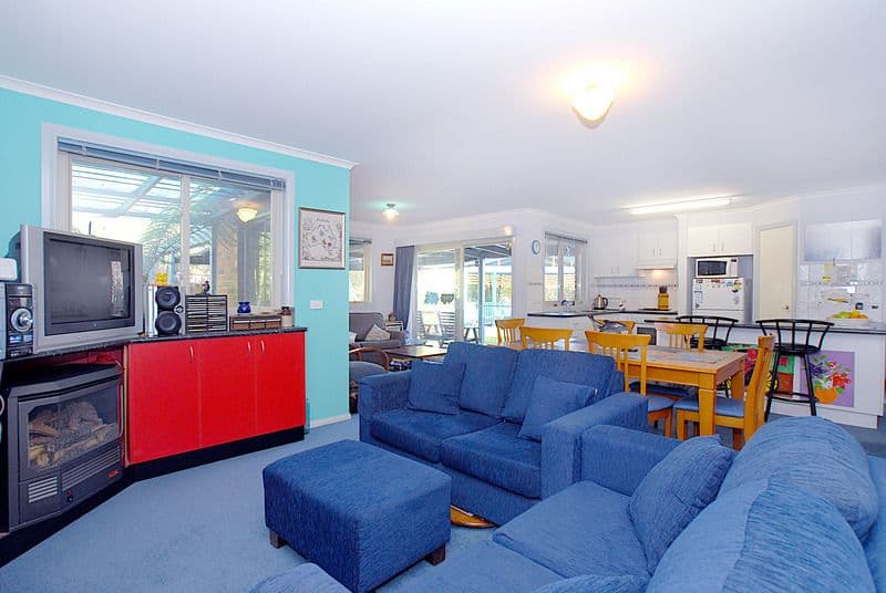 50 Manorwoods Drive, FRANKSTON VIC 3199, Frankston - Thumbnail 2