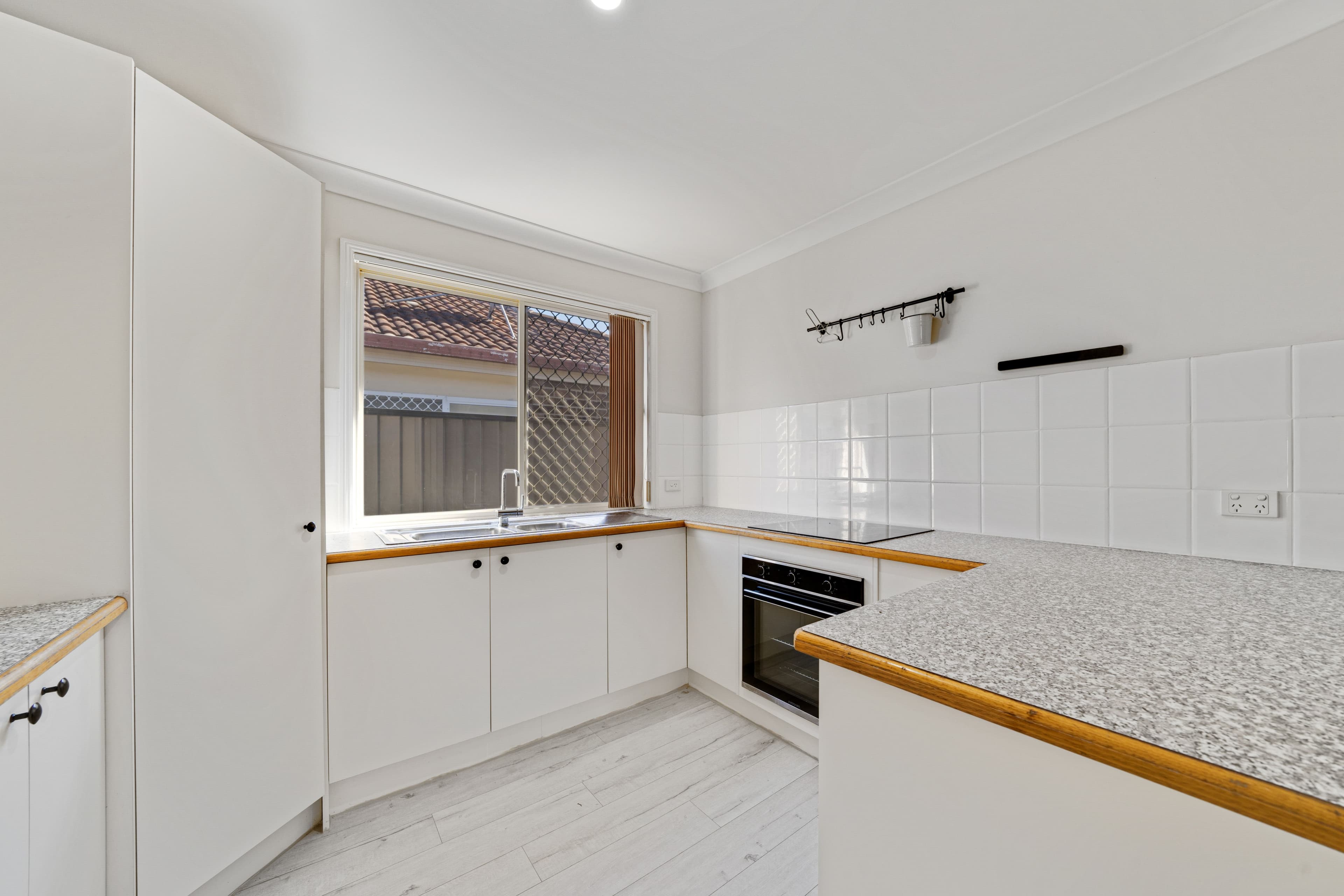 4 Jonath Court, Edens Landing QLD 4207, Edens Landing - Thumbnail 3