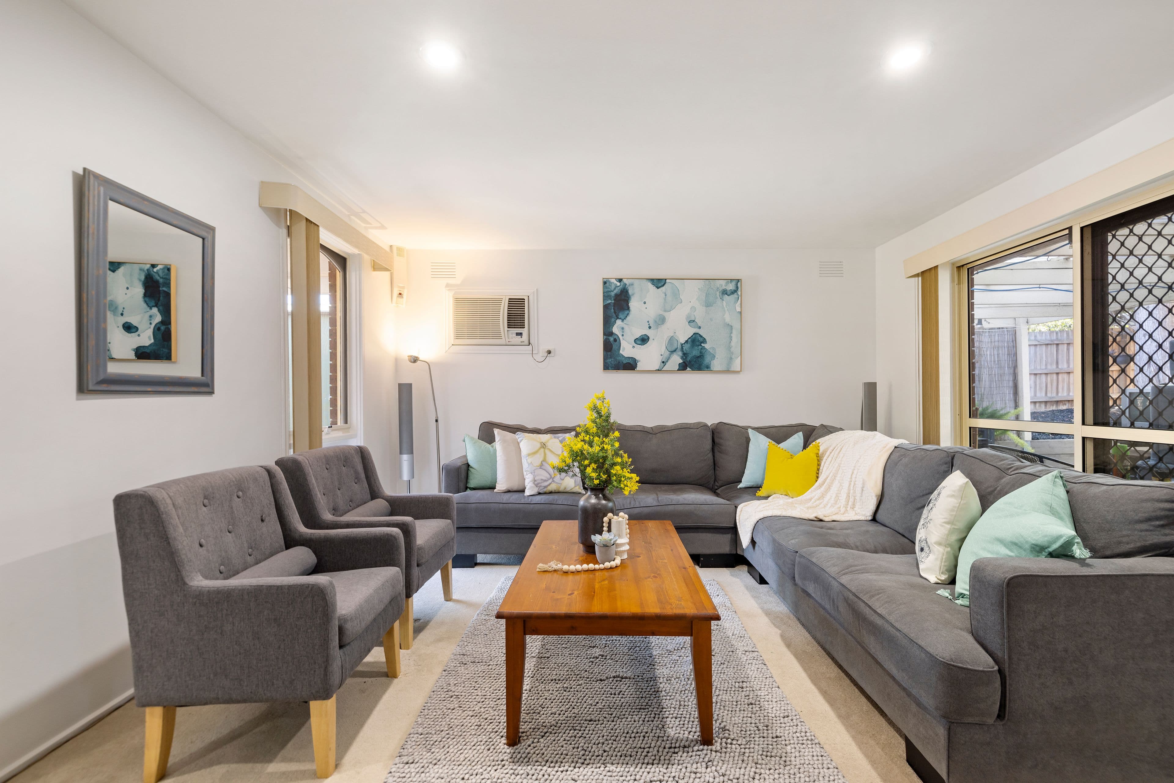 54 Collendina Crescent, Scoresby VIC 3179, Scoresby - Thumbnail 3