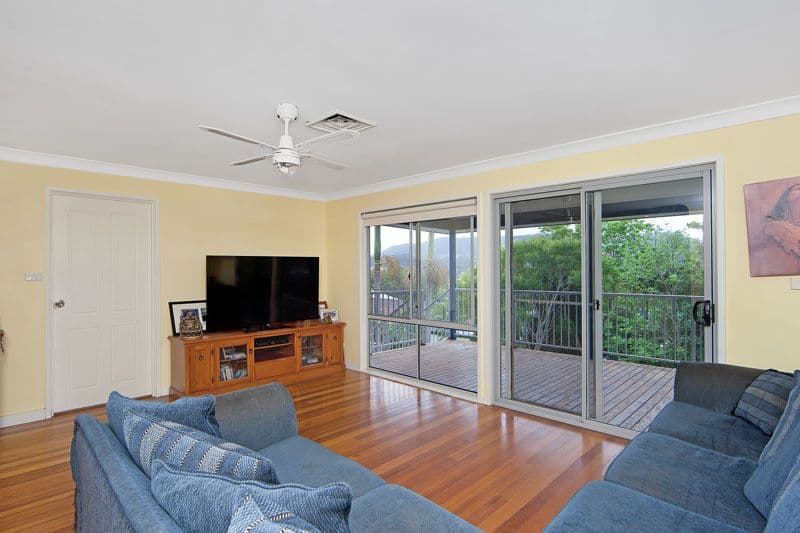 8 Noorong Avenue, FORRESTERS BEACH NSW 2260, Forresters Beach - Thumbnail 2