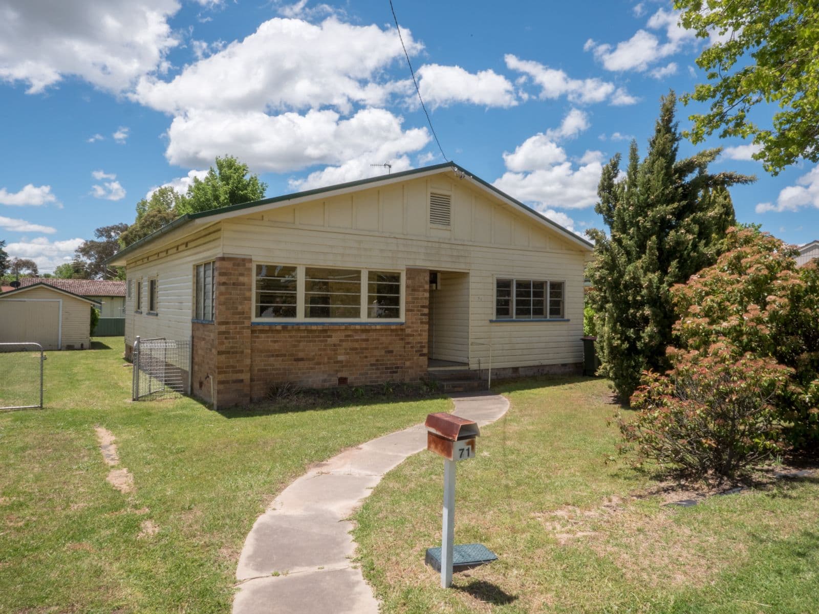 71 Mossman Street, Armidale - Image 1