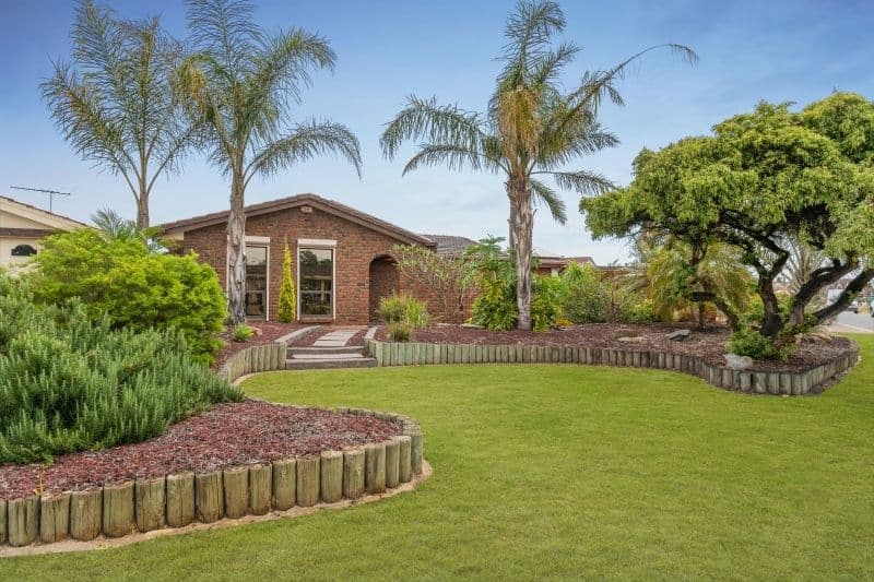 8 Mariners Crescent, West Lakes SA 5021, West Lakes - Image 1