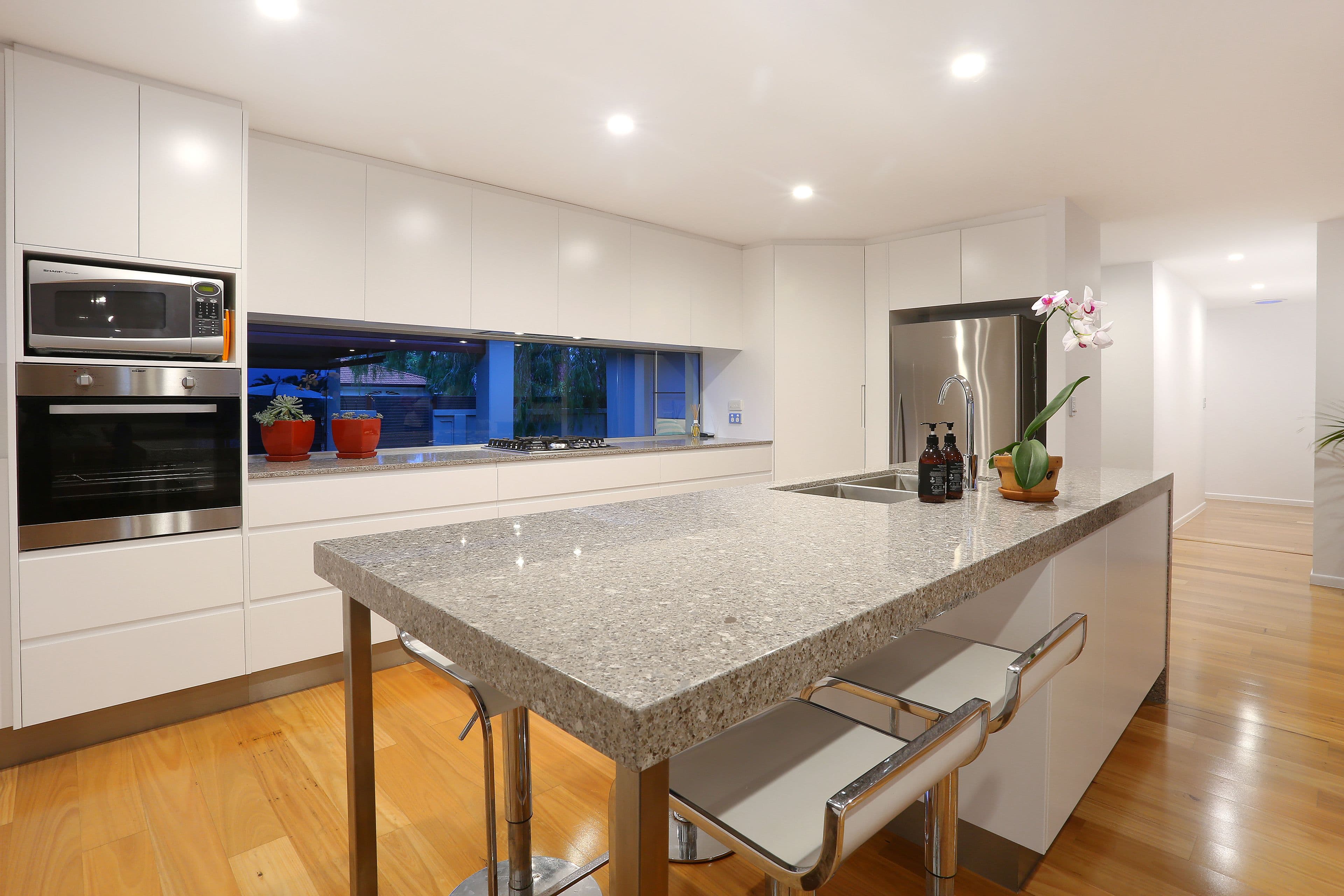 46 Alec Avenue, Mermaid Waters QLD 4218, Mermaid Waters - Thumbnail 4