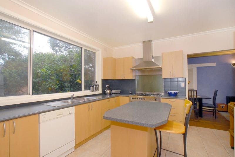 2 Huon Court, DONVALE VIC 3111, Donvale - Thumbnail 3