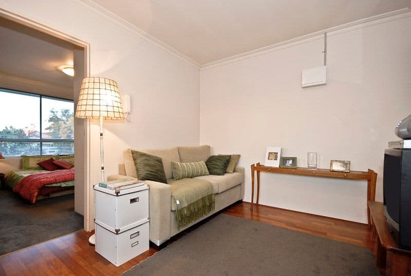 30 Kemp Street, THORNBURY VIC 3071, Thornbury - Thumbnail 2