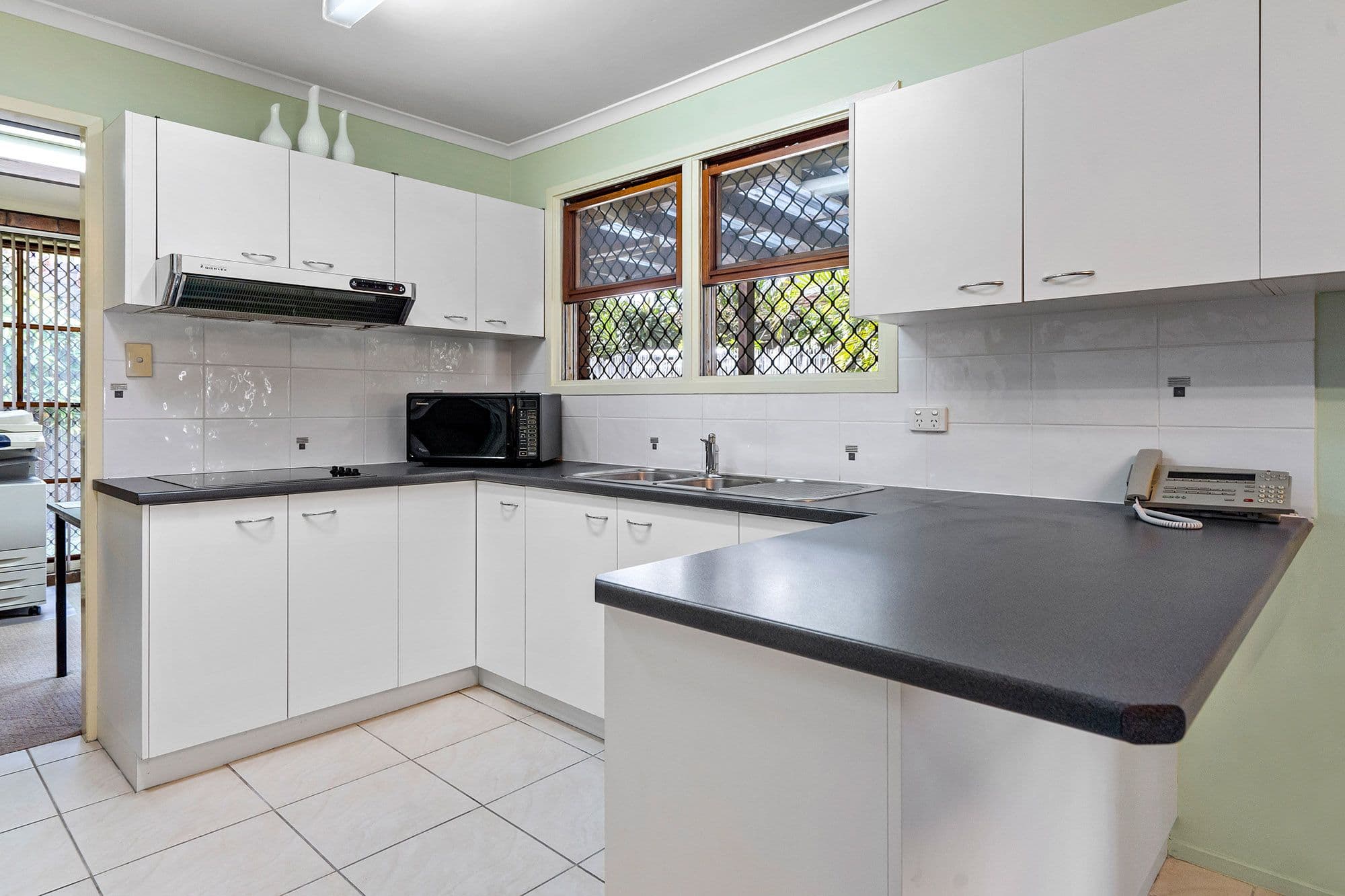 425 Mains Road, Macgregor QLD 4109, Macgregor - Thumbnail 5