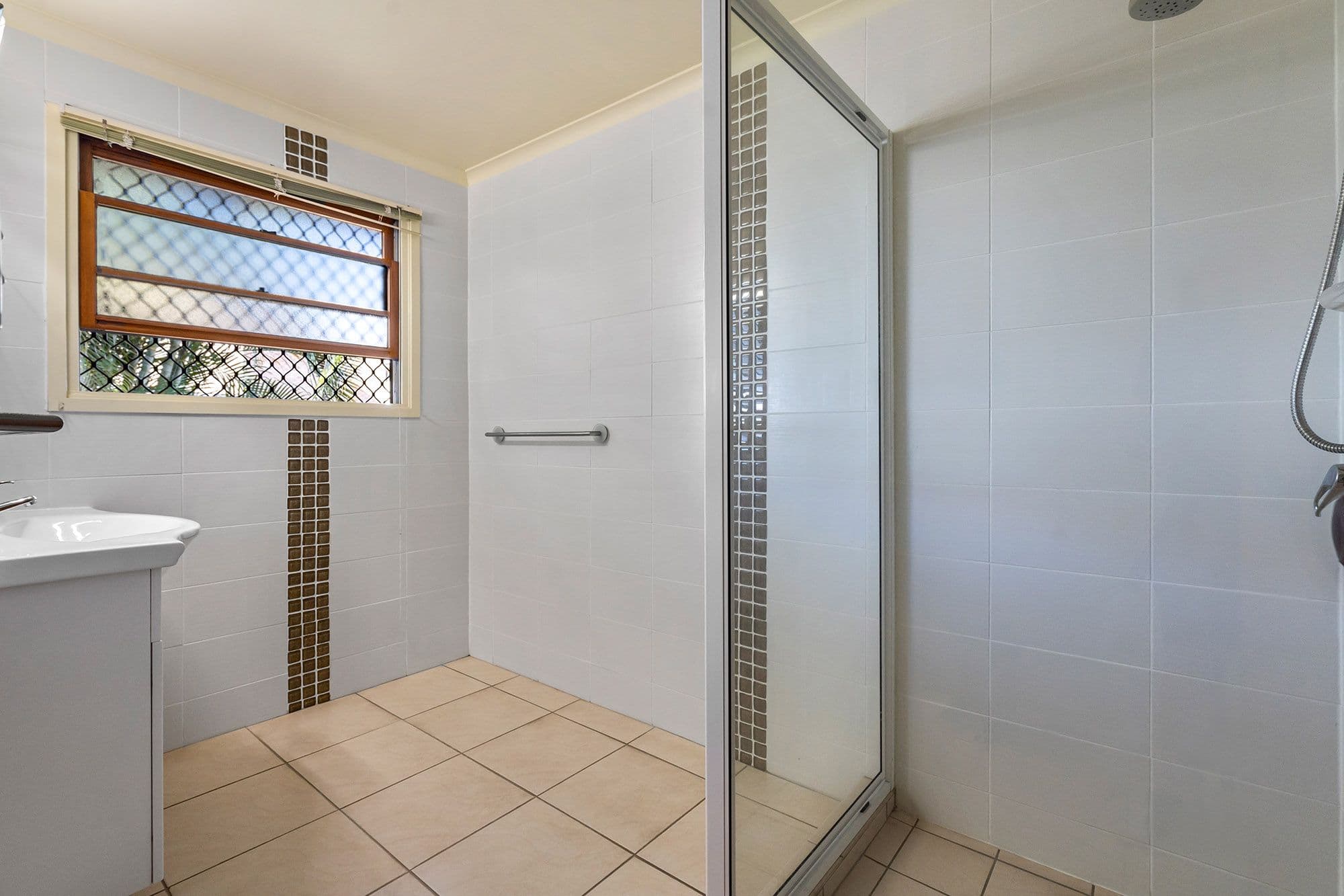 425 Mains Road, Macgregor QLD 4109, Macgregor - Thumbnail 8
