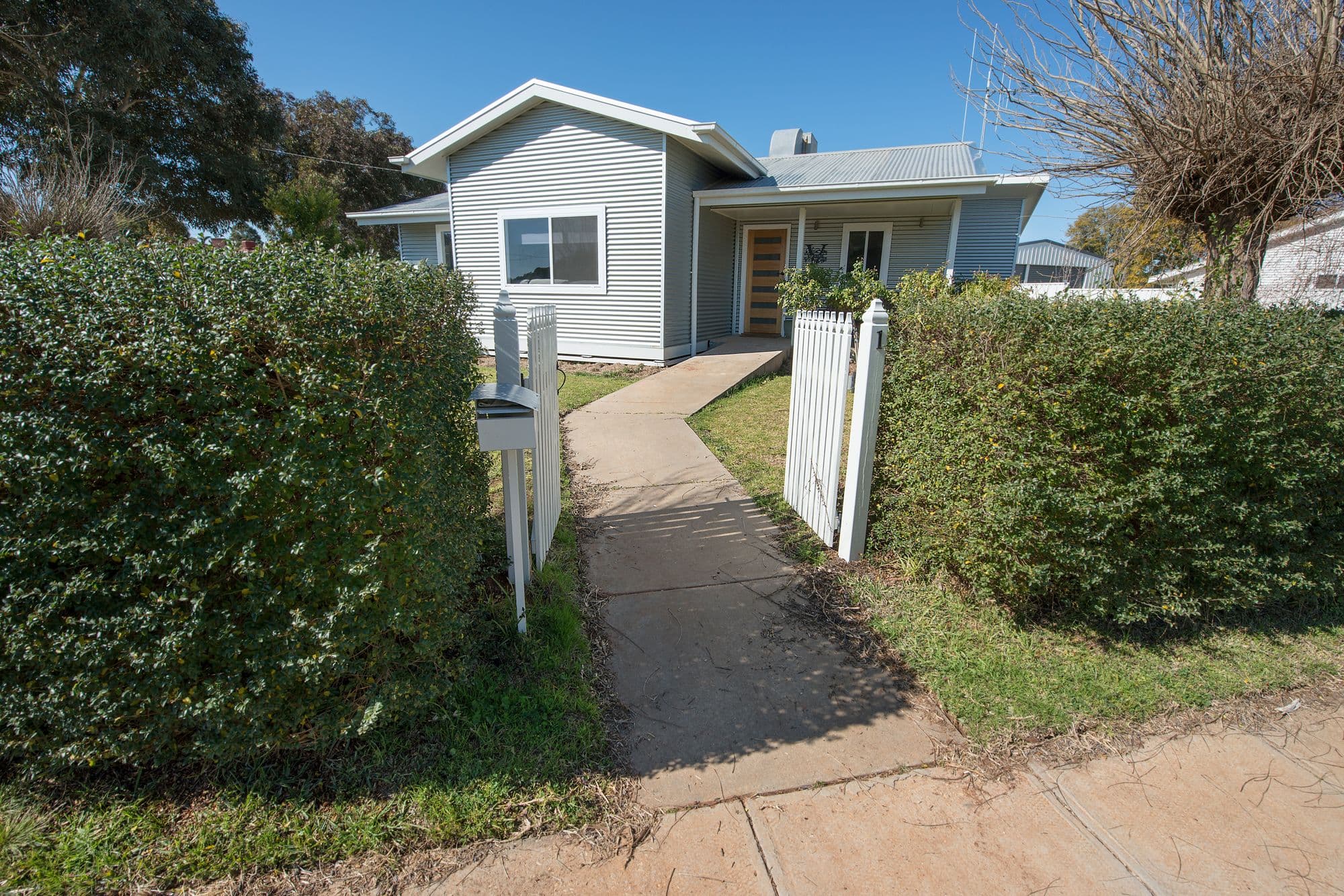 1 Barnett Street, Swan Hill VIC 3585, Swan Hill - Thumbnail 2
