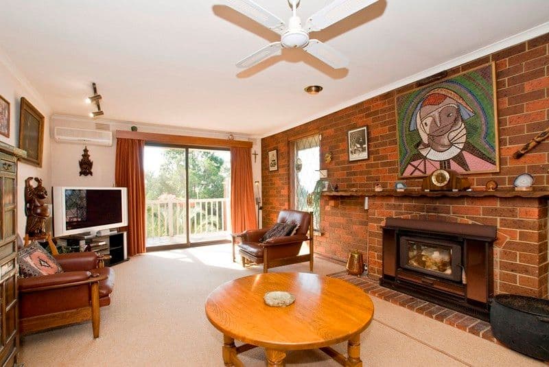 4 SPRINGSONG PASS, CHIRNSIDE PARK VIC 3116, Chirnside Park - Thumbnail 2