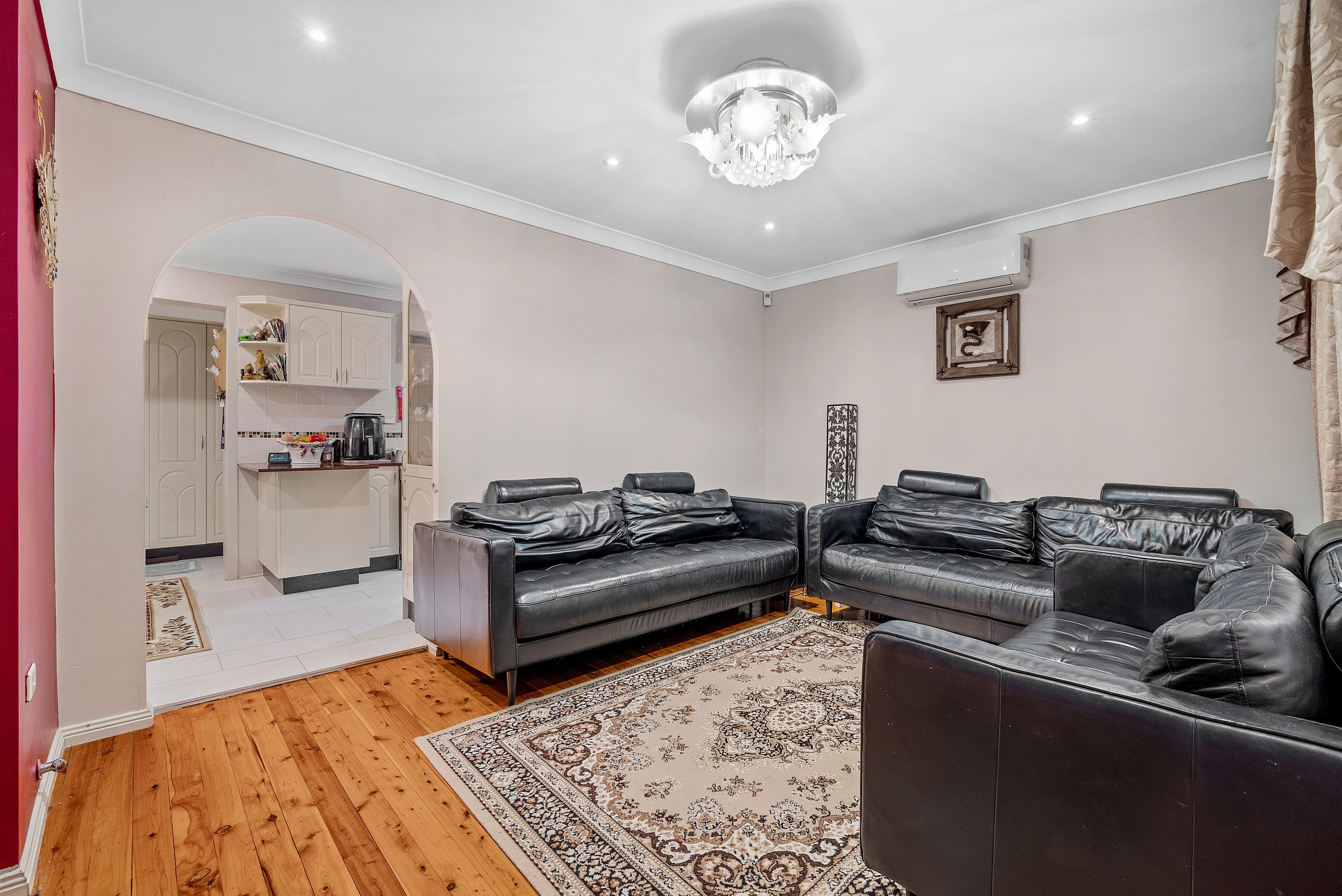 38 Gentian Avenue, Macquarie Fields NSW 2564, Macquarie Fields - Thumbnail 2