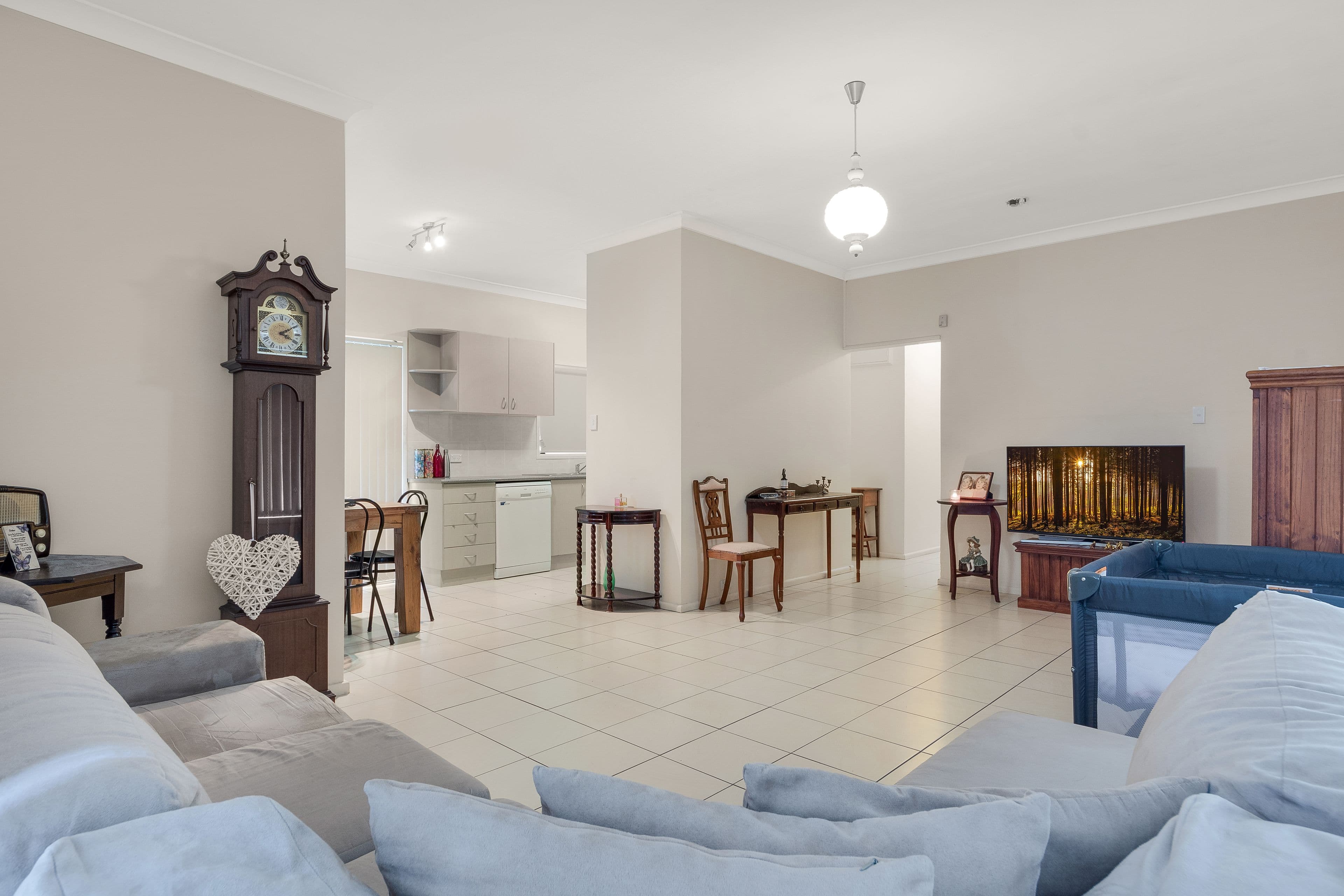 1 Fisher Place, Campbelltown - Thumbnail 2