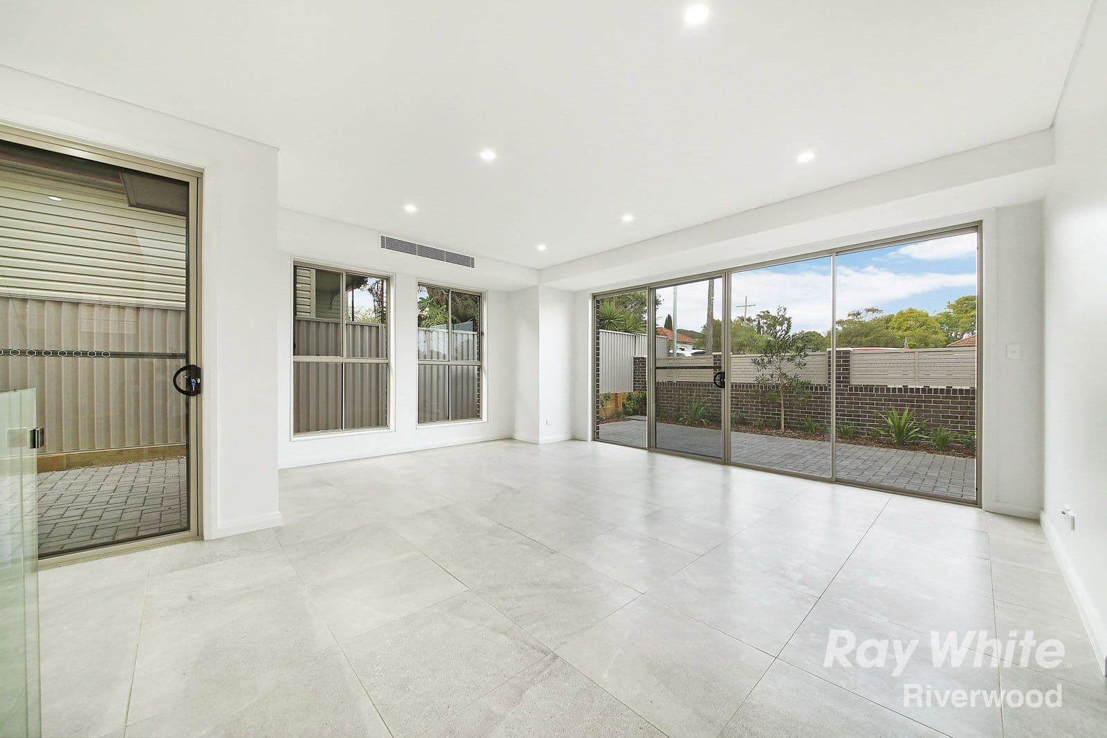 112 Karne Street, Roselands NSW 2196, Roselands - Thumbnail 2