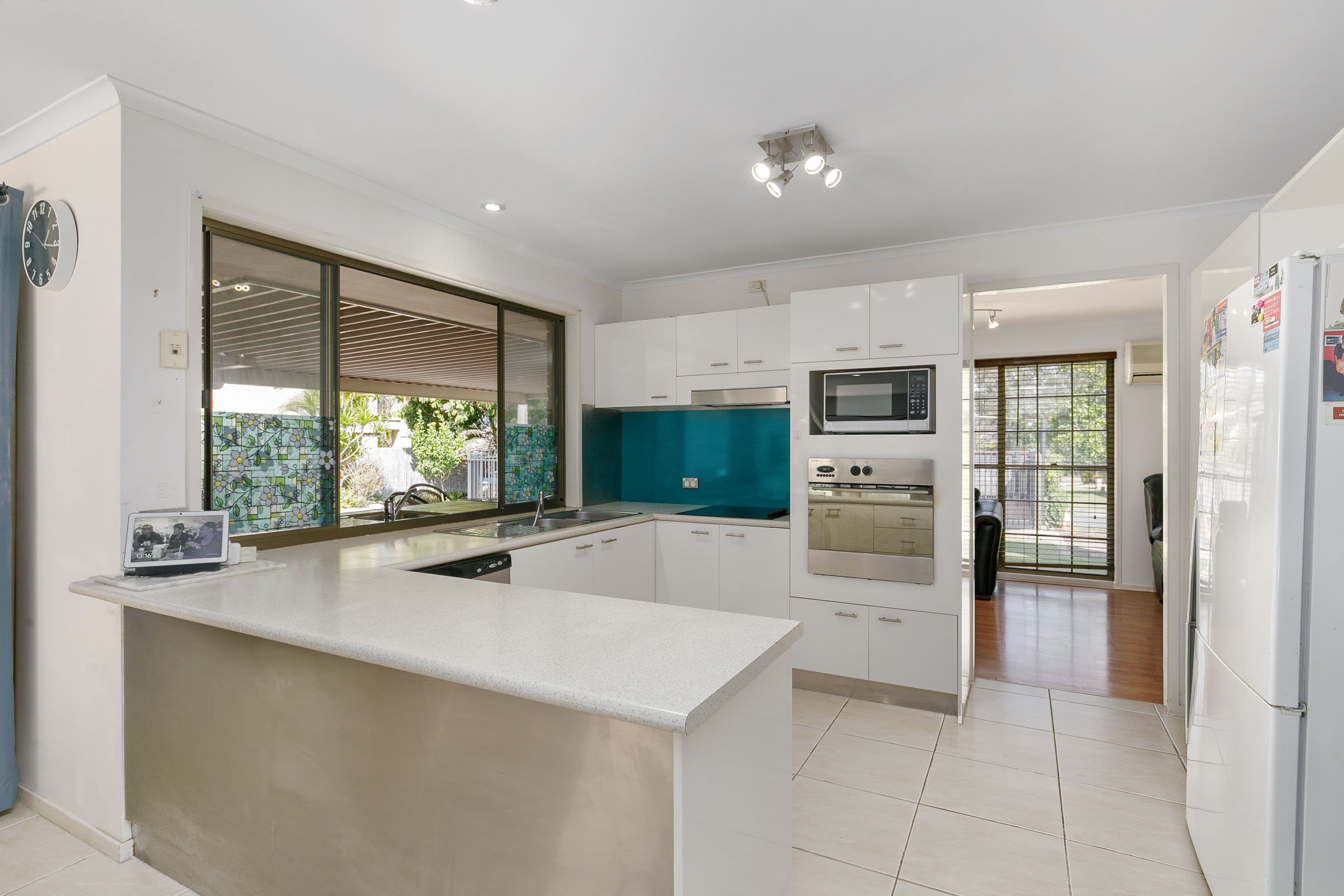 11 Ribonwood Street, Thornlands QLD 4164, Thornlands - Thumbnail 2