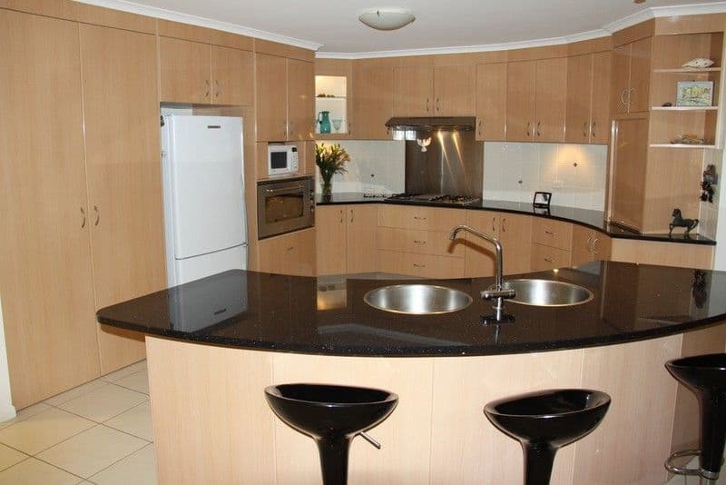 3 Schooner Street, TANNUM SANDS QLD 4680, Tannum Sands - Thumbnail 3